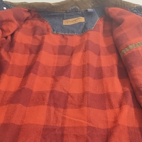 Wrangler Flannel Lined Denim Jean Jacket Barn Coat Corduroy Collar 4 Pockets - Picture 4 of 12